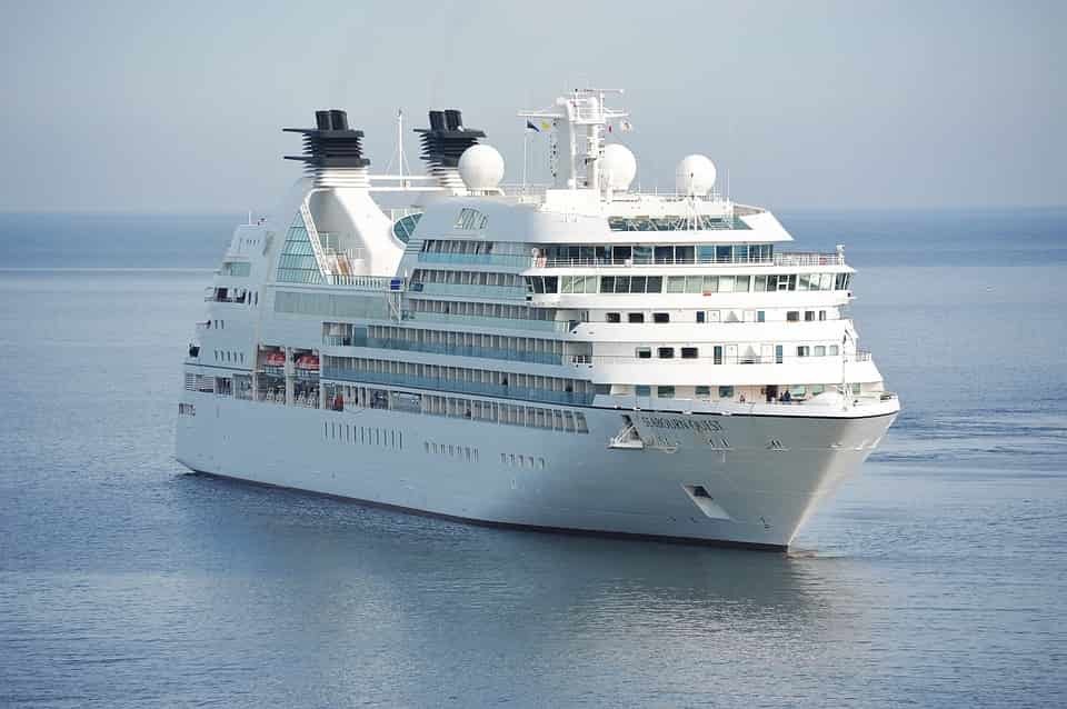 Thumb cruise employment boost travind